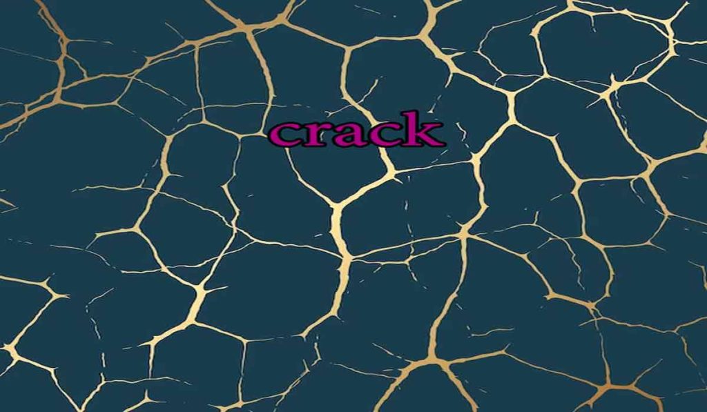 کرک (crack) چیست؟ 3 معضل مهم در صورت استفاده از آن🙄